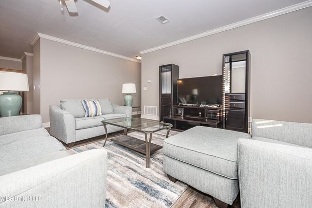 219 Armand Oaks, Ocean Springs, MS 39564