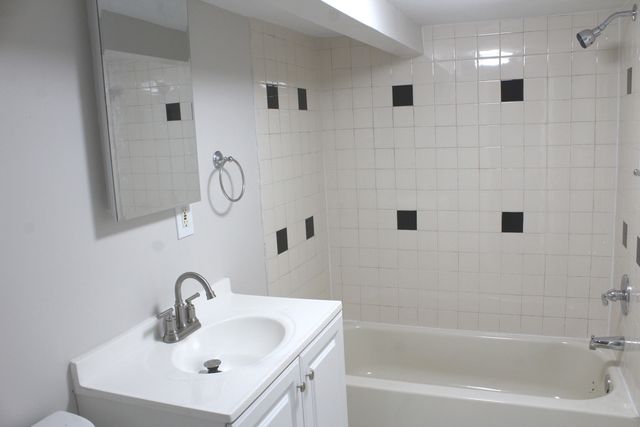 7219 S Wood Street, Chicago, IL 60636