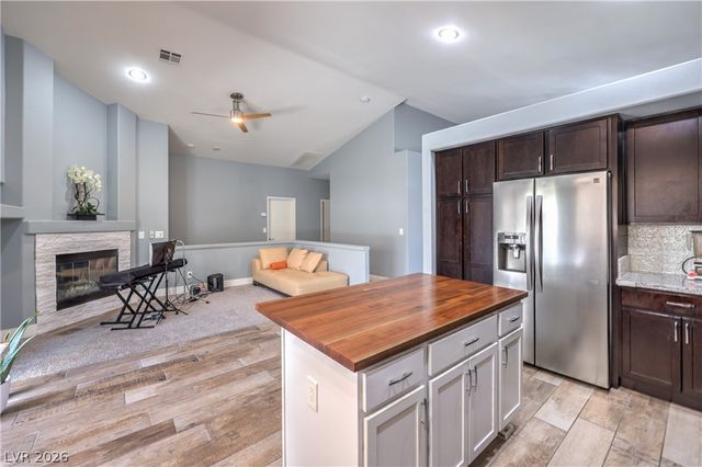 2421 Sunrise Springs Court, North Las Vegas, NV 89031