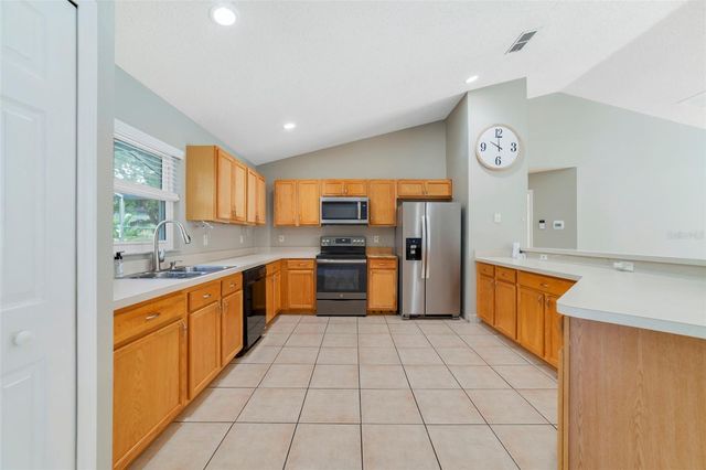 1310 WOODS EDGE COURT, Minneola, FL 34715