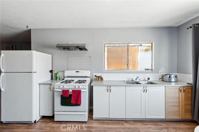 5332 E Beverly Boulevard, Los Angeles, CA 90022