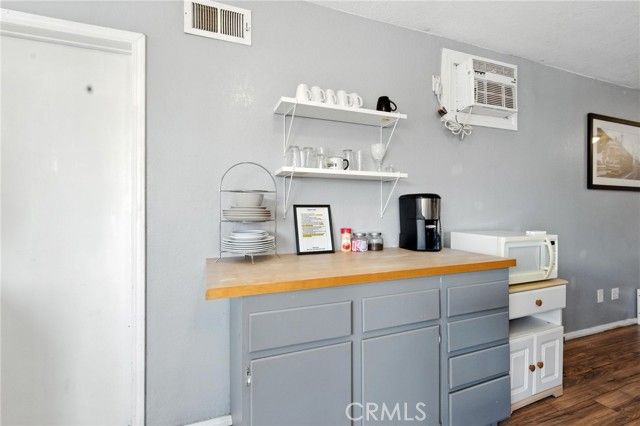 5332 E Beverly Boulevard, Los Angeles, CA 90022