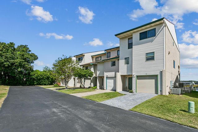 810 Eglin Parkway 14, Fort Walton Beach, FL 32547