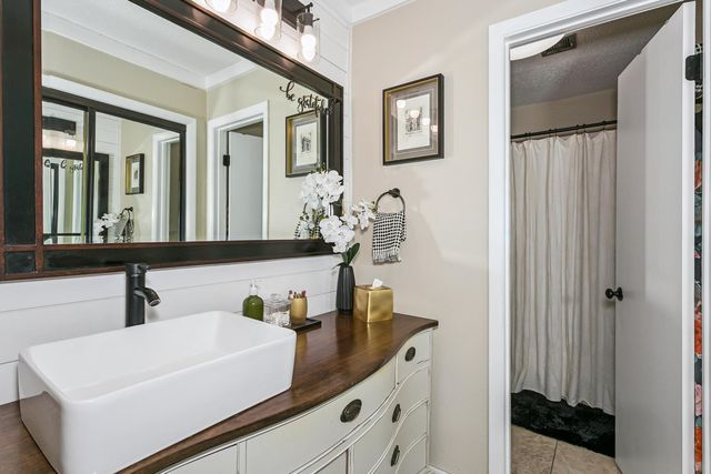 810 Eglin Parkway 14, Fort Walton Beach, FL 32547