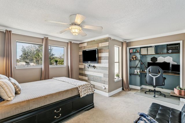 810 Eglin Parkway 14, Fort Walton Beach, FL 32547