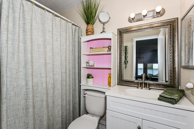 810 Eglin Parkway 14, Fort Walton Beach, FL 32547