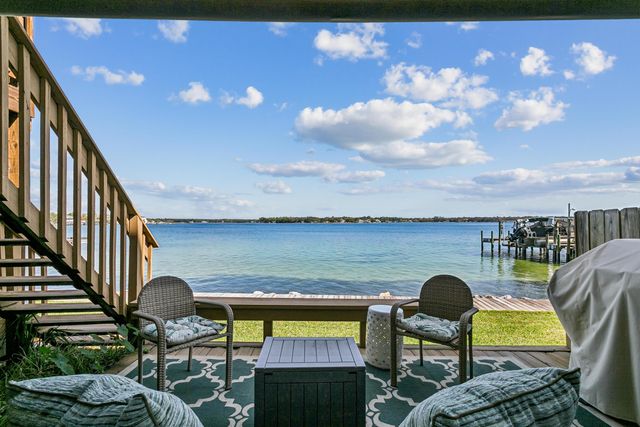 810 Eglin Parkway 14, Fort Walton Beach, FL 32547