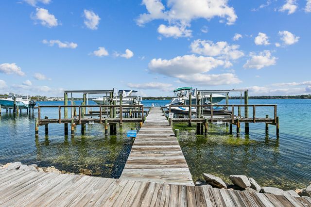 810 Eglin Parkway 14, Fort Walton Beach, FL 32547