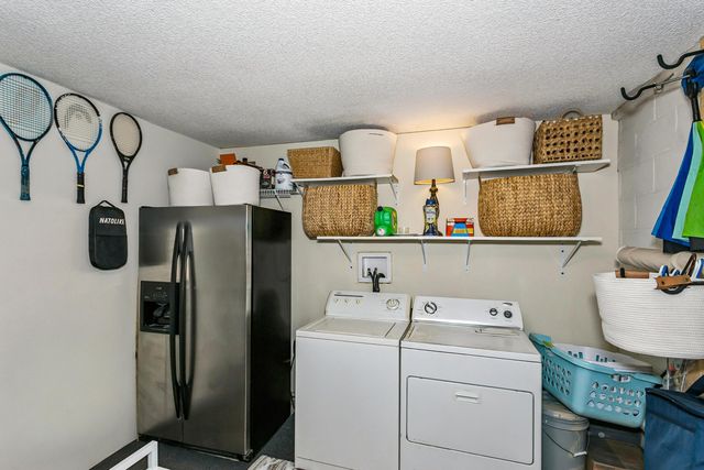 810 Eglin Parkway 14, Fort Walton Beach, FL 32547