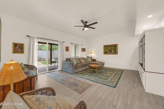 4858 E 4Th Street, Tucson, AZ 85711