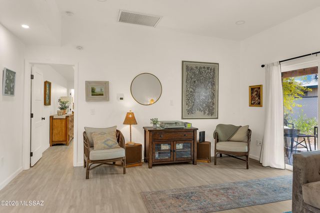 4858 E 4Th Street, Tucson, AZ 85711