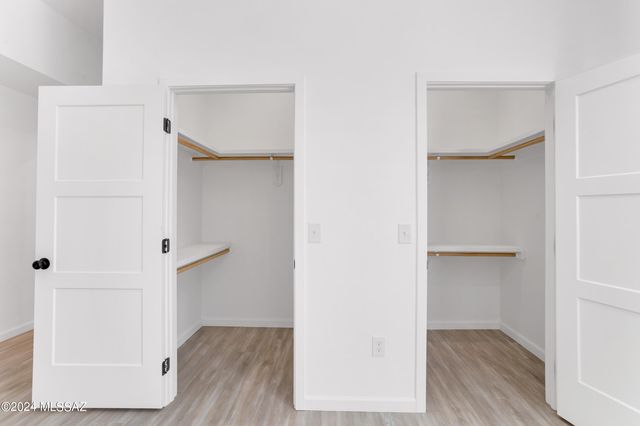 4858 E 4Th Street, Tucson, AZ 85711