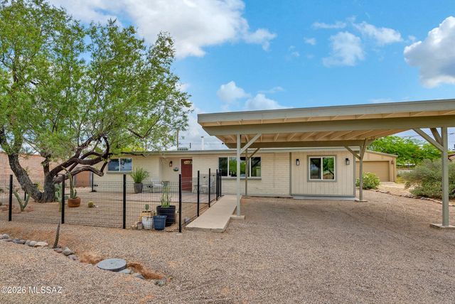4858 E 4Th Street, Tucson, AZ 85711