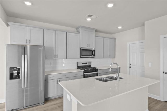 928 Penfold Point, Wellford, SC 29385