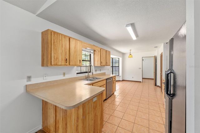 6057 SE 39TH AVENUE, Ocala, FL 34480