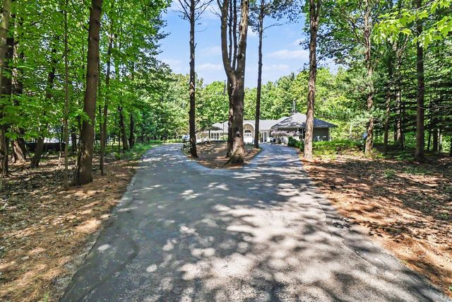 5389 Ridge Road, Pentwater, MI 49449