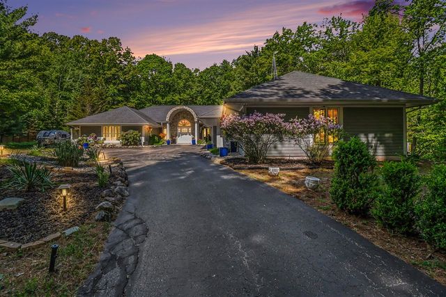 5389 Ridge Road, Pentwater, MI 49449