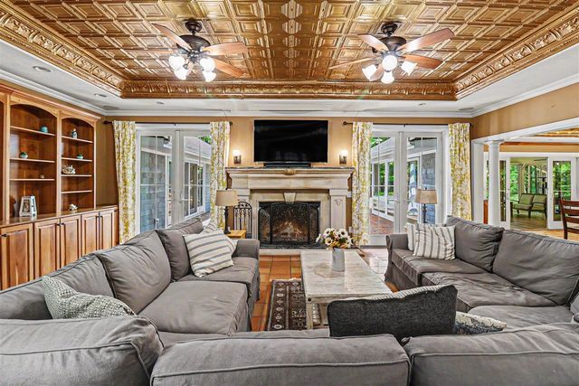 5389 Ridge Road, Pentwater, MI 49449
