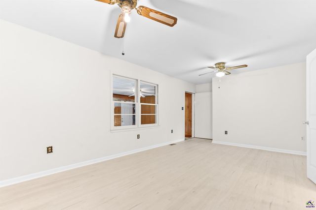 116 Woodlawn Avenue, Warner Robins, GA 31093