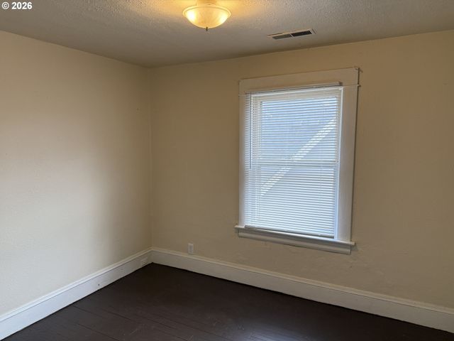 4507 N GANTENBEIN Ave, Portland, OR 97217