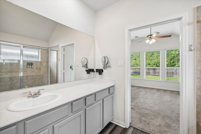 206 N Lynx Trail, Montgomery, TX 77316