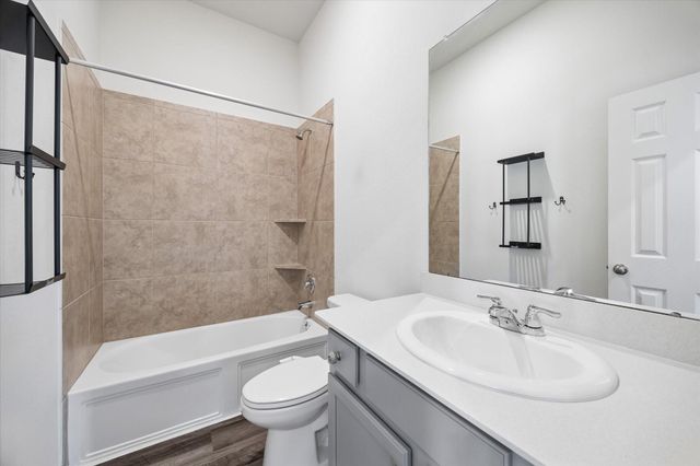206 N Lynx Trail, Montgomery, TX 77316