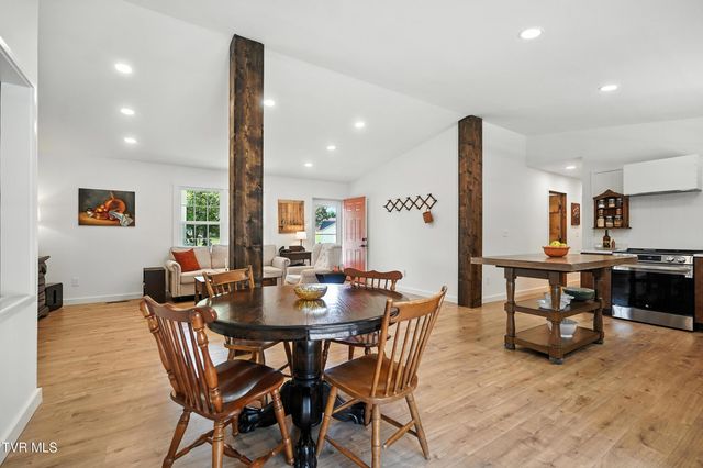 125 Goan Circle, Rogersville, TN 37857