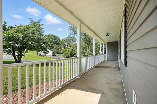 125 Goan Circle, Rogersville, TN 37857