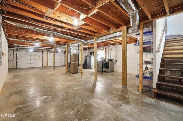 125 Goan Circle, Rogersville, TN 37857
