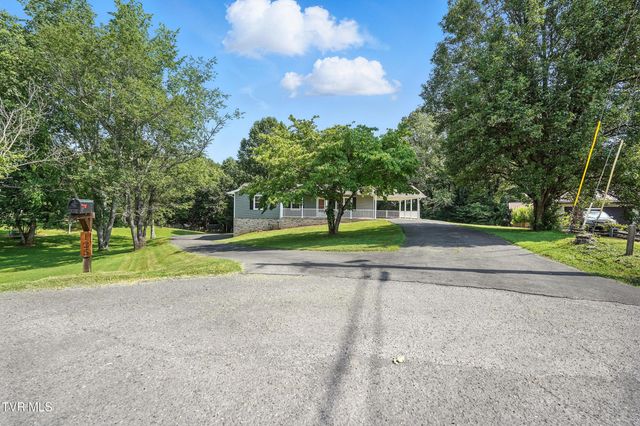 125 Goan Circle, Rogersville, TN 37857