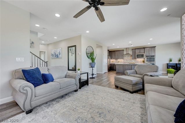 12466 Point Sierra Street, Las Vegas, NV 89138