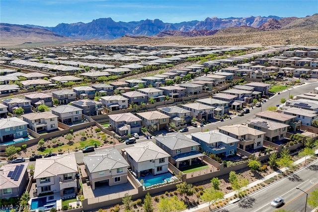 12466 Point Sierra Street, Las Vegas, NV 89138