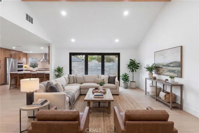 615 S Hazelwood, Anaheim, CA 92802