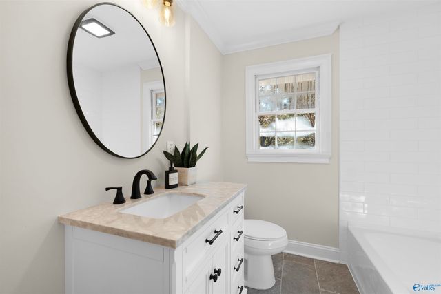 8603 Hickory Hill Lane, Huntsville, AL 35802