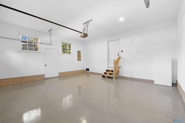 8603 Hickory Hill Lane, Huntsville, AL 35802