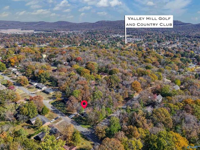 8603 Hickory Hill Lane, Huntsville, AL 35802