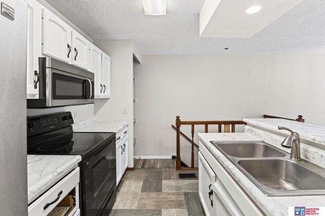 4607 Grassridge Road, Lincoln, NE 68512