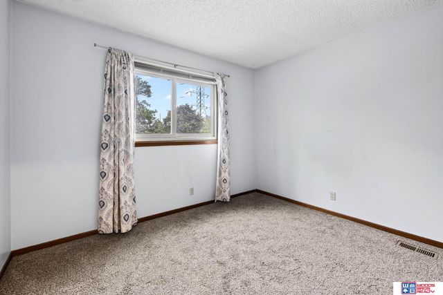 4607 Grassridge Road, Lincoln, NE 68512