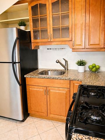 106 E Brookline St 2, Boston, MA 02118