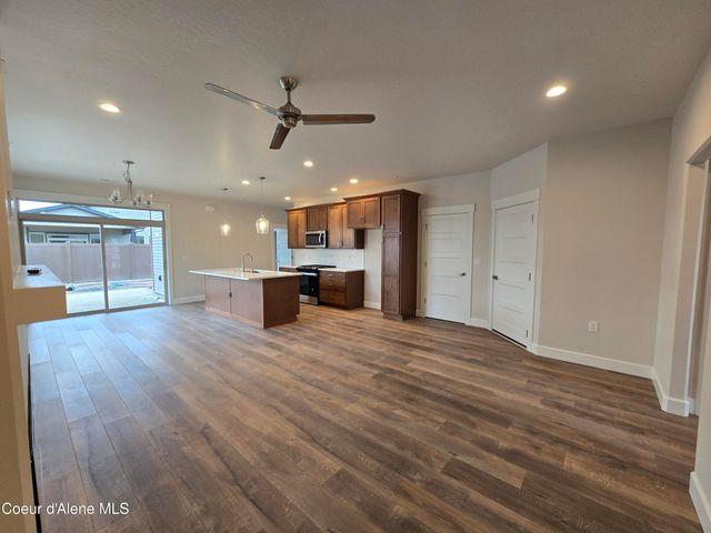 13932 N Rainier Loop, Rathdrum, ID 83858