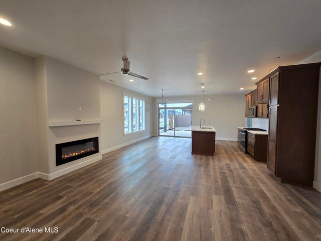 13932 N Rainier Loop, Rathdrum, ID 83858