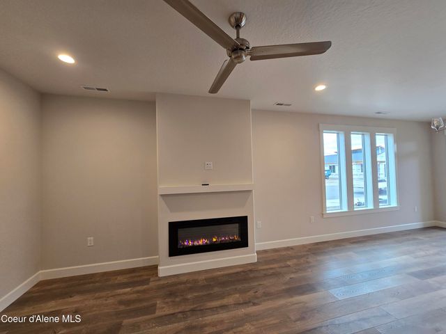 13932 N Rainier Loop, Rathdrum, ID 83858