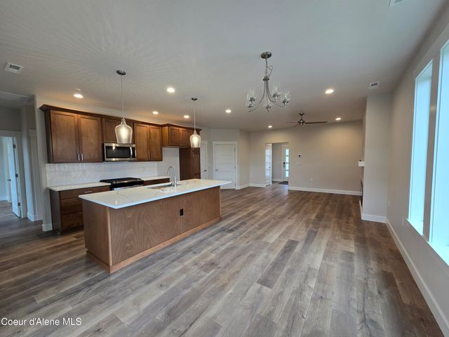 13932 N Rainier Loop, Rathdrum, ID 83858