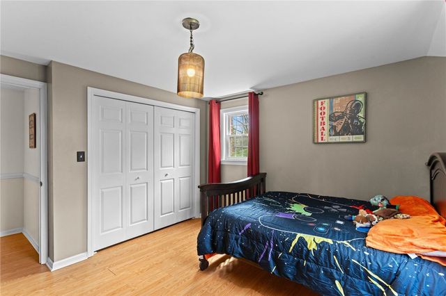 628 Westland Dr, Richland, PA 15044