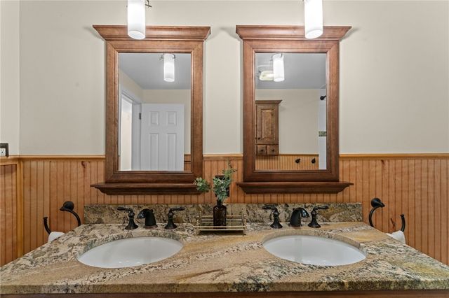 628 Westland Dr, Richland, PA 15044