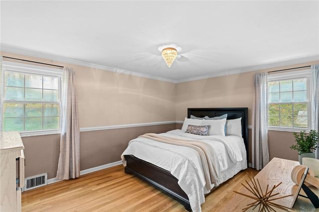 628 Westland Dr, Richland, PA 15044