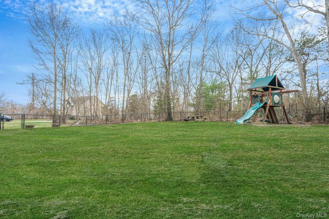 268 Holbrook Road, Ronkonkoma, NY 11779