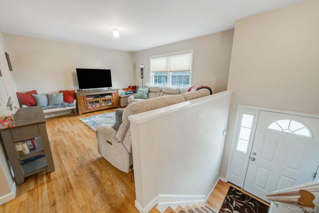 268 Holbrook Road, Ronkonkoma, NY 11779