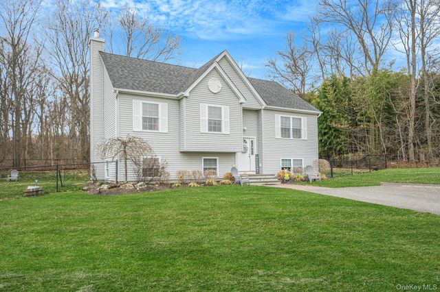 268 Holbrook Road, Ronkonkoma, NY 11779