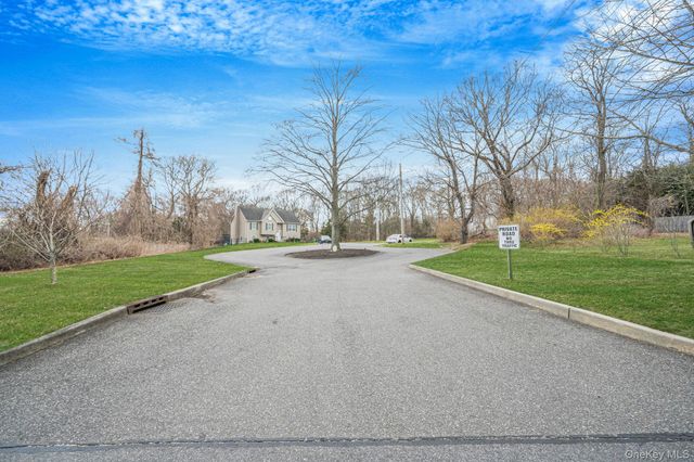 268 Holbrook Road, Ronkonkoma, NY 11779
